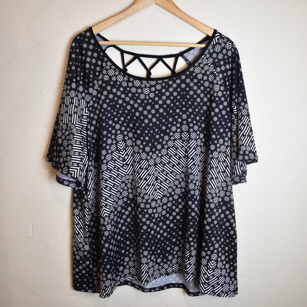 Front of Closet Woman's Top!
